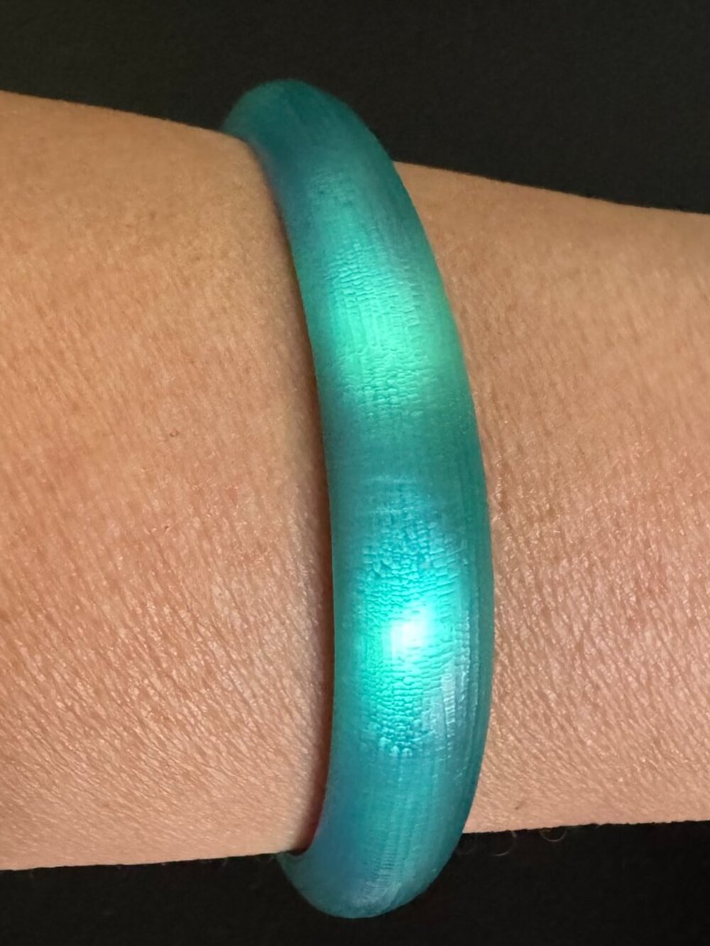 ALEXIS BITTAR Lucite Tapered Bangle Bracelet, Green, M/L